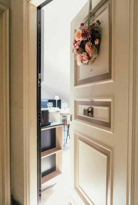 Apartmán Casa Savo - Parcheggio Gratuito Nella Blu Area Janov Exteriér fotografie