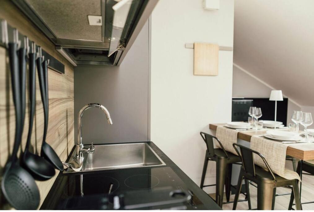Apartmán Casa Savo - Parcheggio Gratuito Nella Blu Area Janov Exteriér fotografie